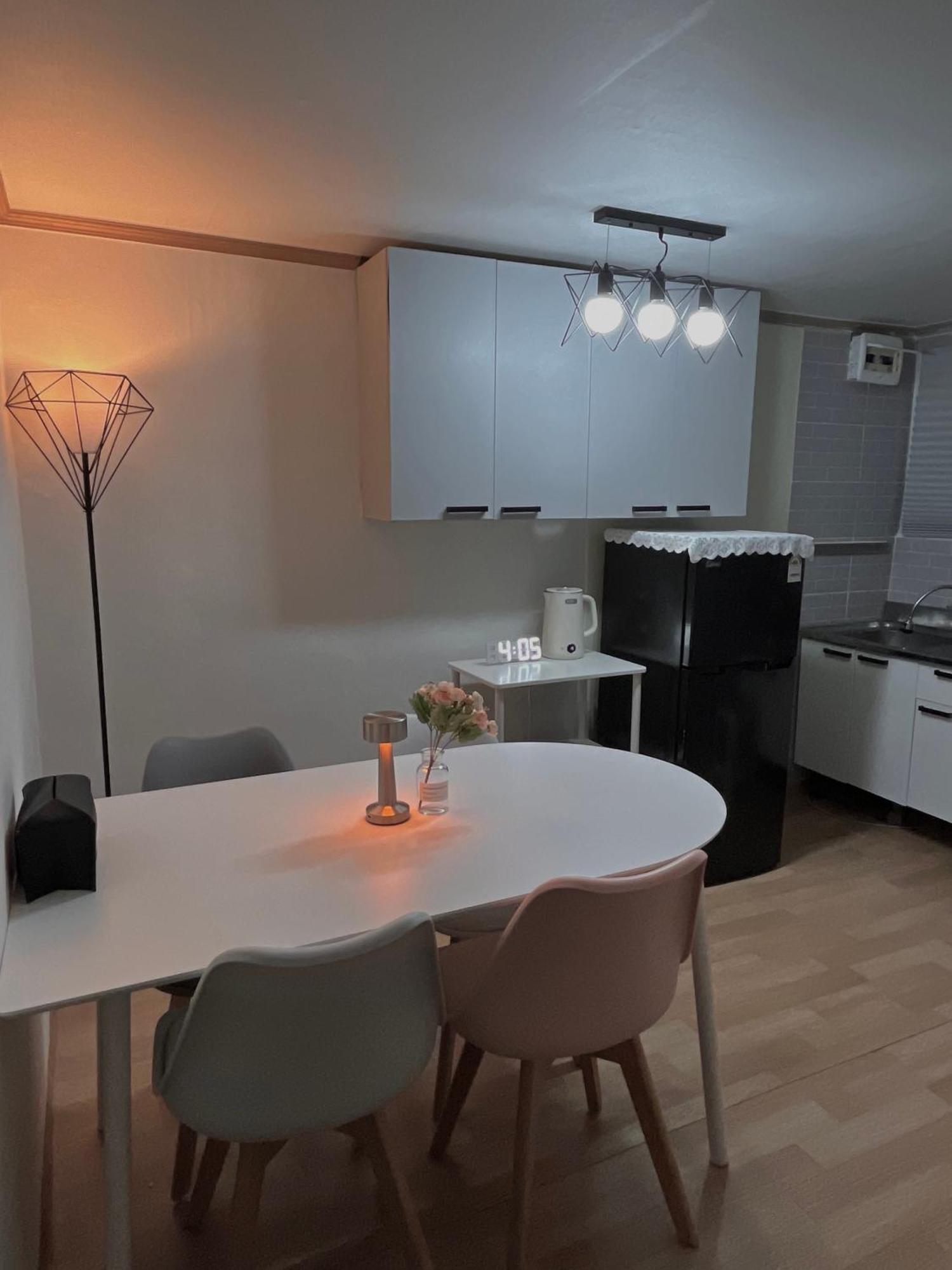 Guest house Nroo